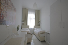 Отель CH-Budget Center Rooms  Вена